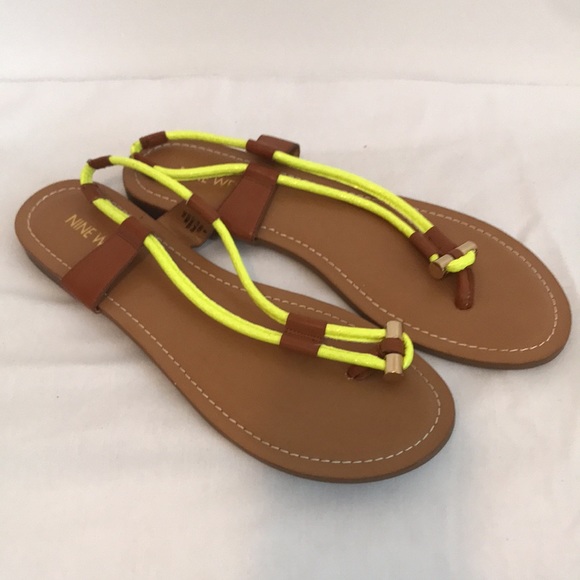 Nine West neon yellow sandals - Picture 3 of 4